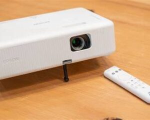 PROJECTOR EPSON CO-W01